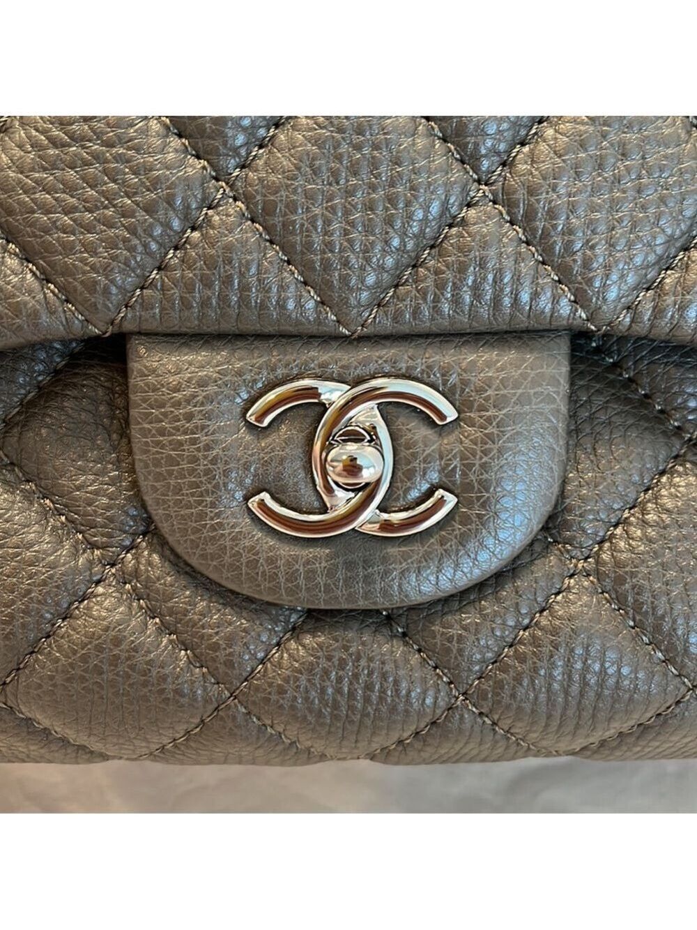 CHANEL XXL Jumbo Classic Flap Bag - Picture 16 of 16